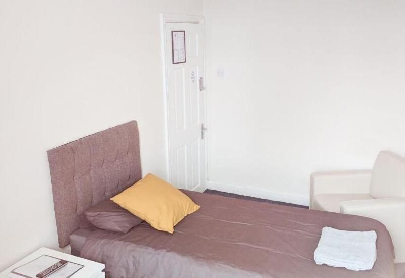 Fern Lodge image