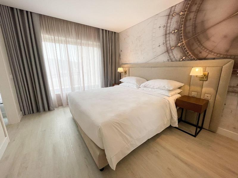 Four Points By Sheraton Sesimbra image