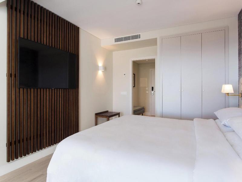 Four Points By Sheraton Sesimbra image