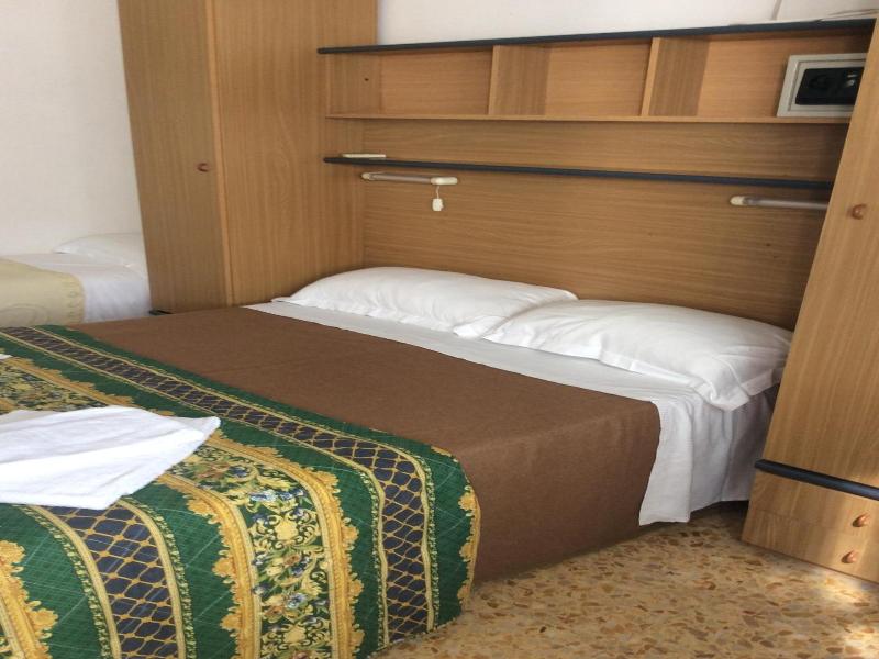 Hotel Gino image