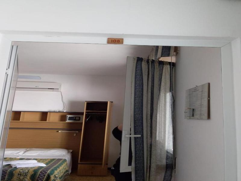 Hotel Gino image
