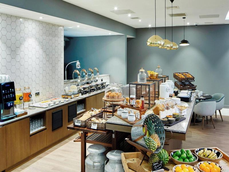 Courtyard By Marriott Oxford South image