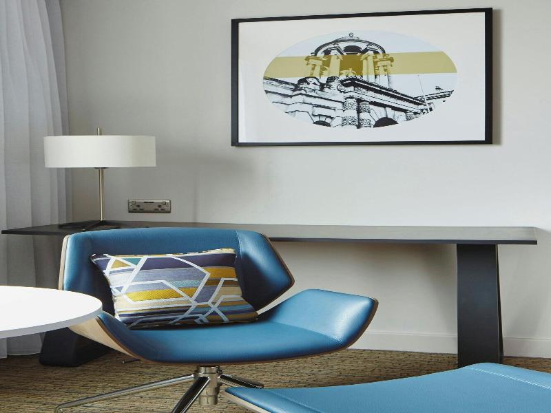 Courtyard By Marriott Oxford South image