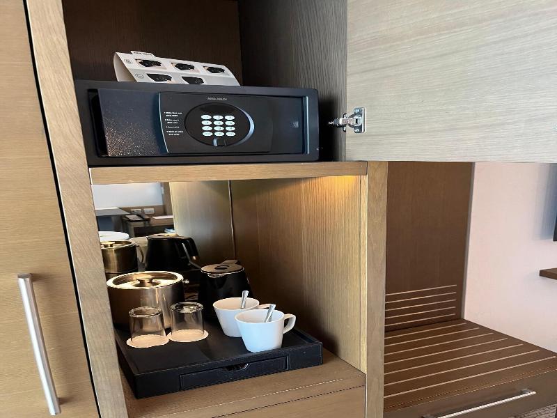 Courtyard By Marriott Oxford South image