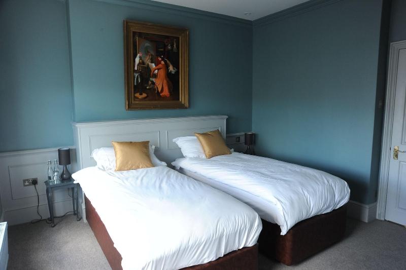 The Tunbridge Wells Hotel image