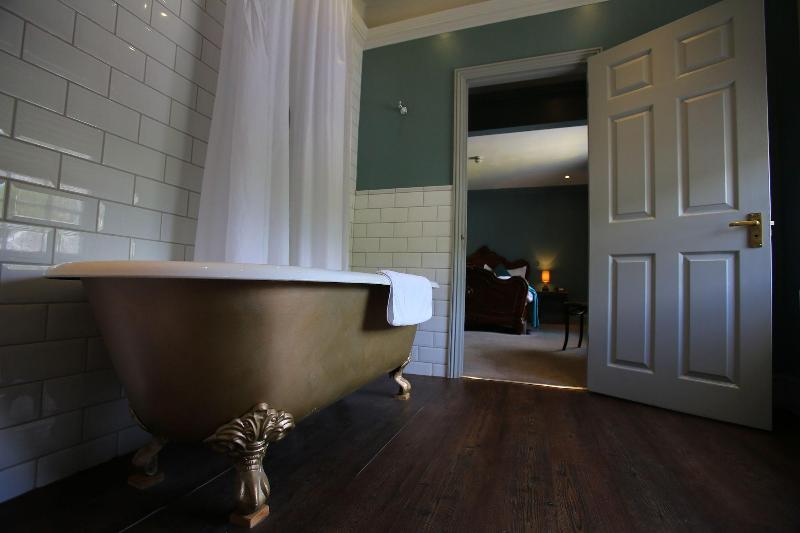 The Tunbridge Wells Hotel image