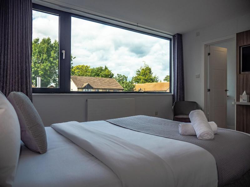 Sky Nights Hotel London Heathrow image
