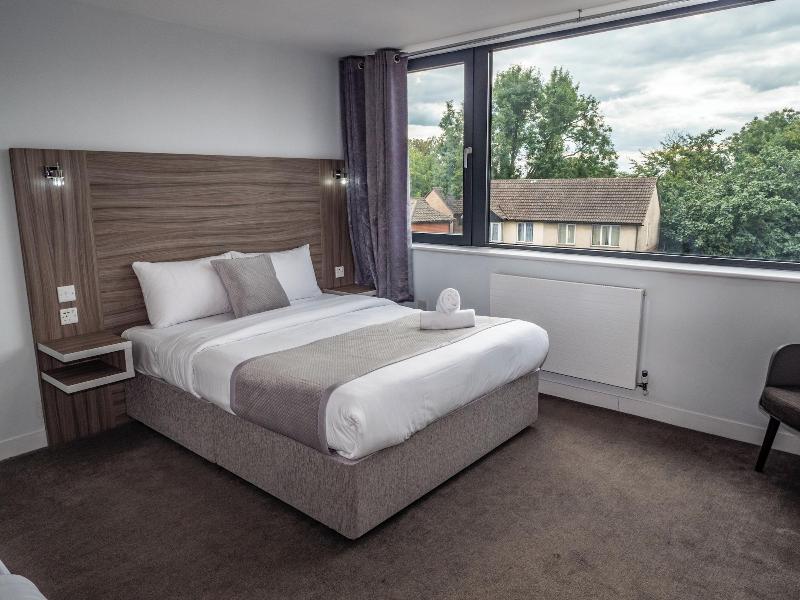 Sky Nights Hotel London Heathrow image