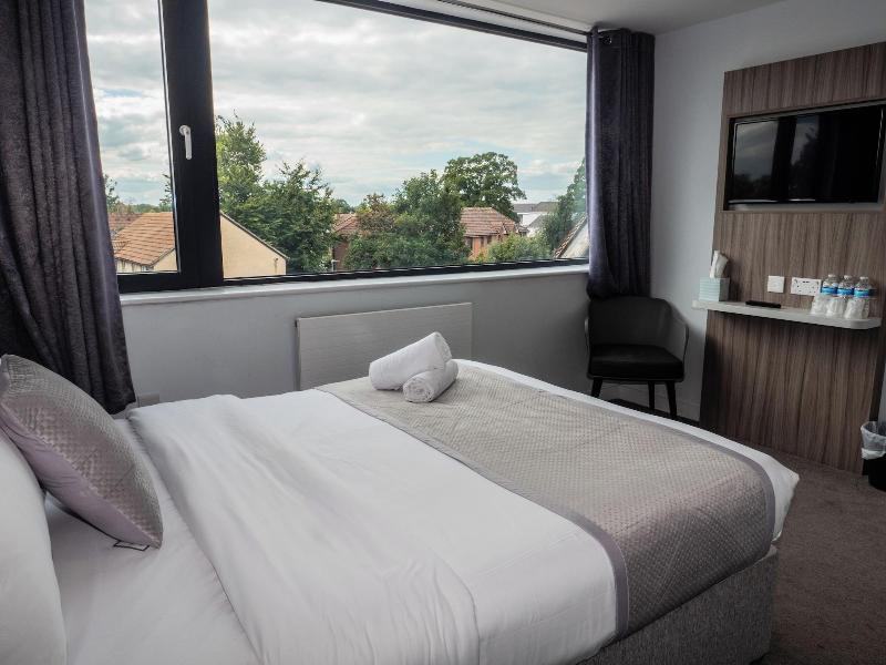 Sky Nights Hotel London Heathrow image