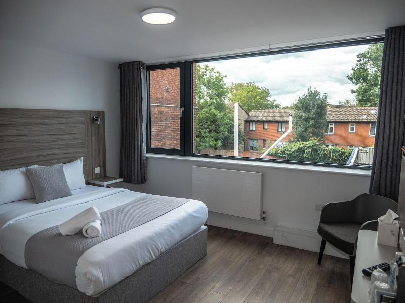 Sky Nights Hotel London Heathrow image