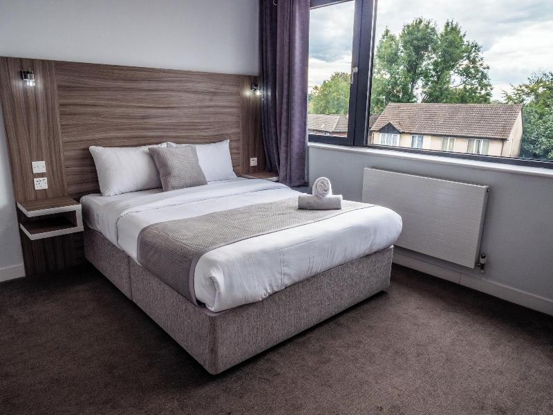 Sky Nights Hotel London Heathrow image