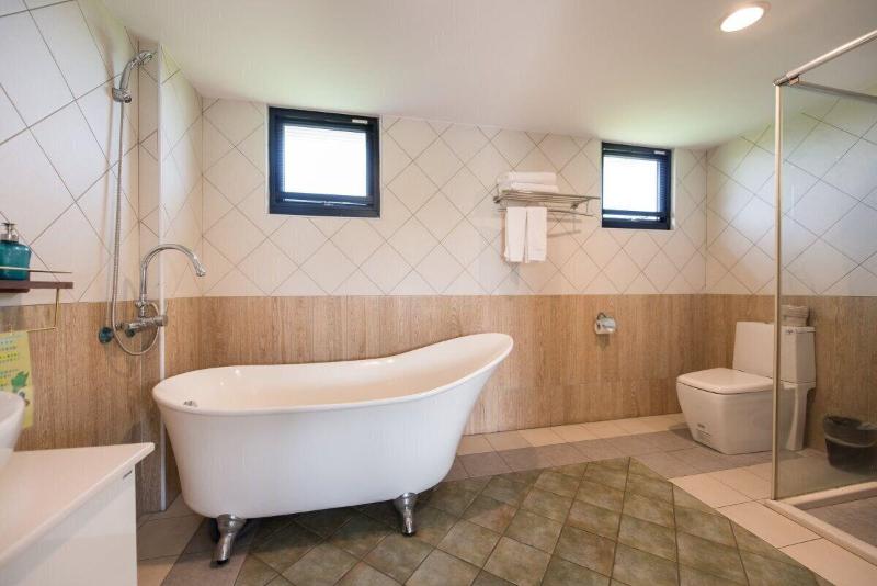 Outline Villa image
