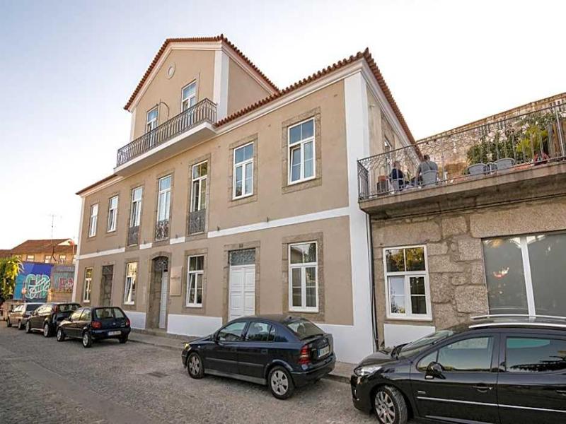 Casa Das Muralhas image