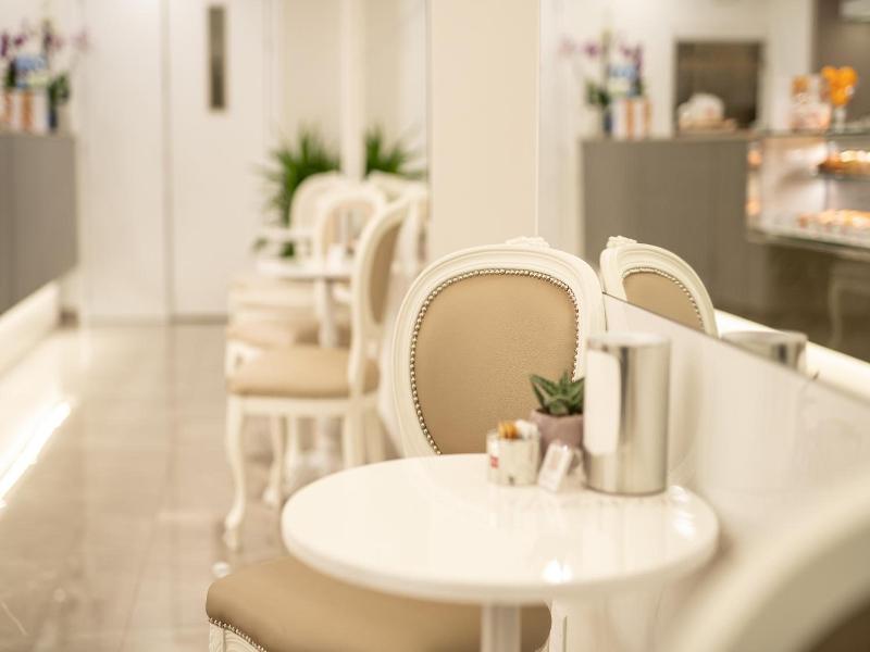 L'Opera Rooms & Suite image