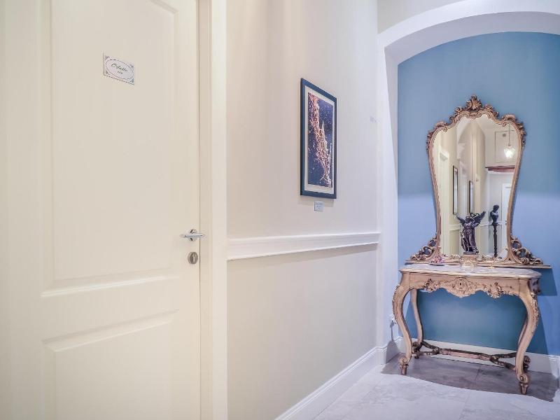 L'Opera Rooms & Suite image