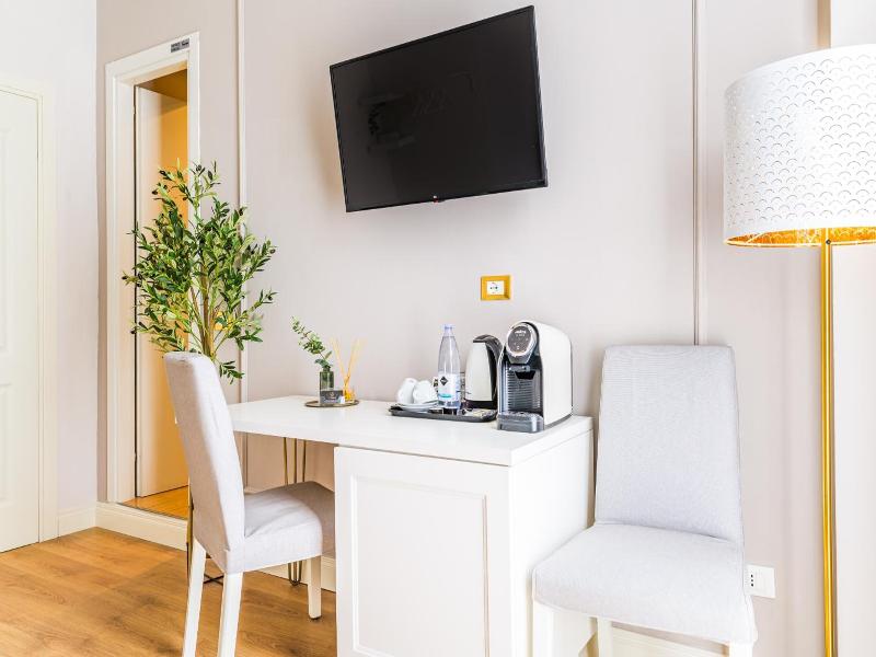L'Opera Rooms & Suite image