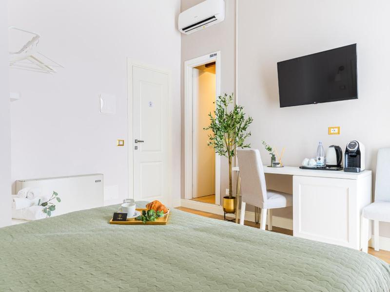 L'Opera Rooms & Suite image