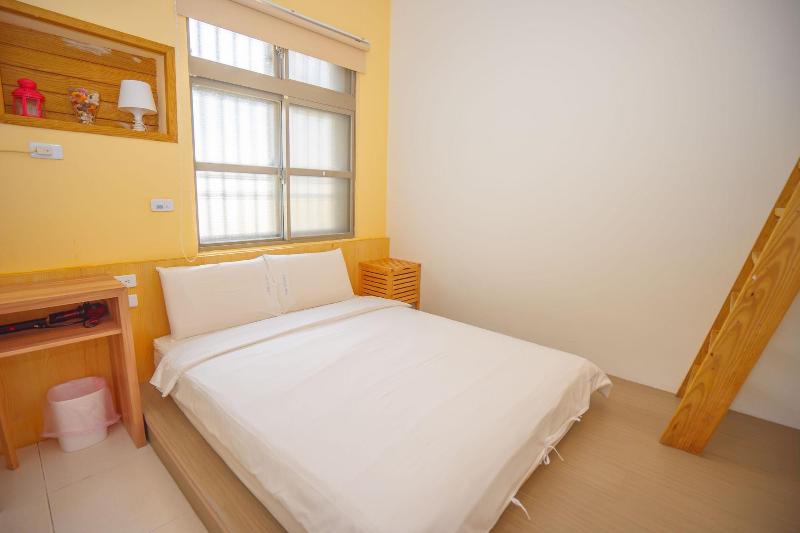 Colorful B&B image