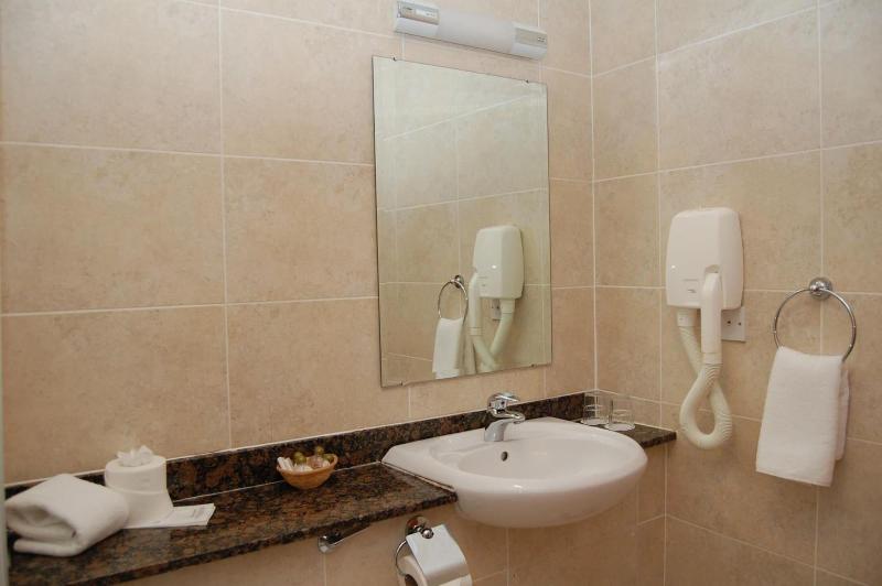 Leitrim Marina Hotel image