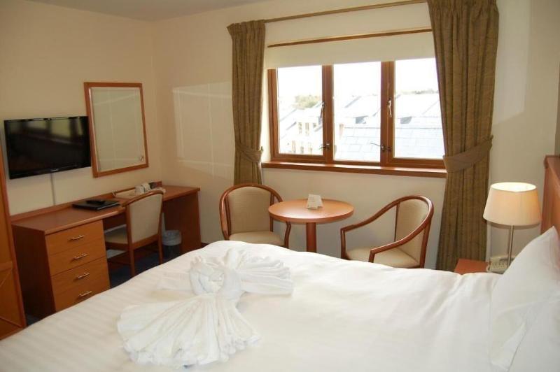 Leitrim Marina Hotel image