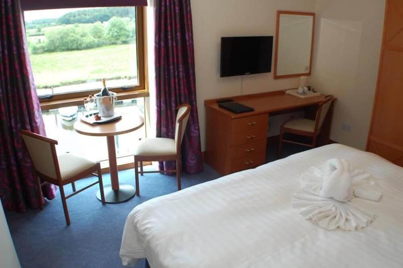 Leitrim Marina Hotel image