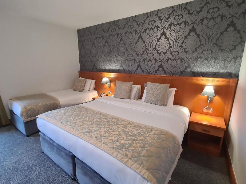 Leitrim Marina Hotel image