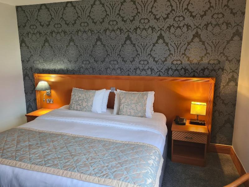 Leitrim Marina Hotel image