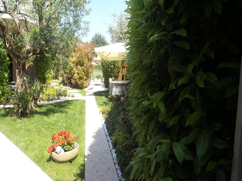B&B Garda 4U image