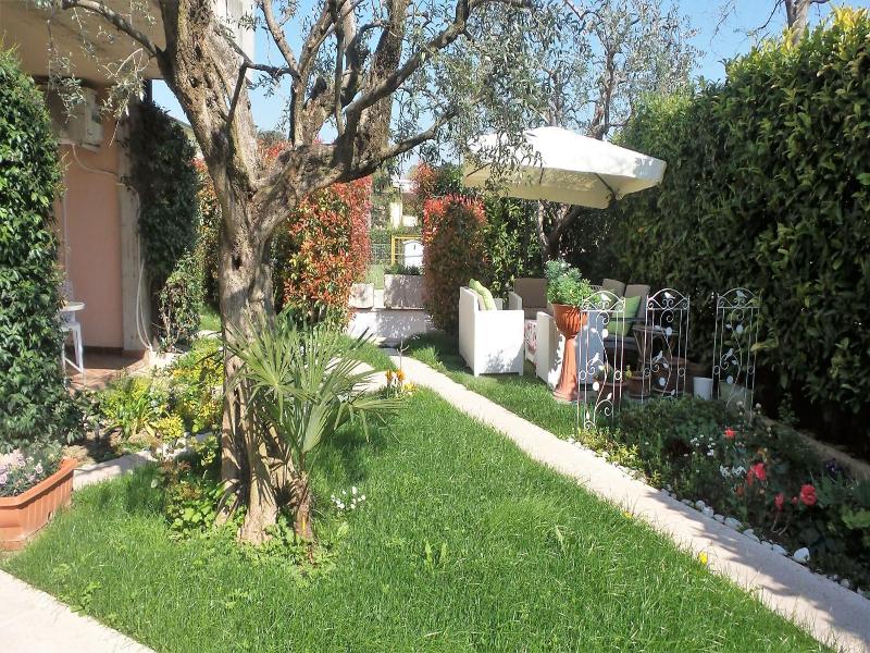 B&B Garda 4U image