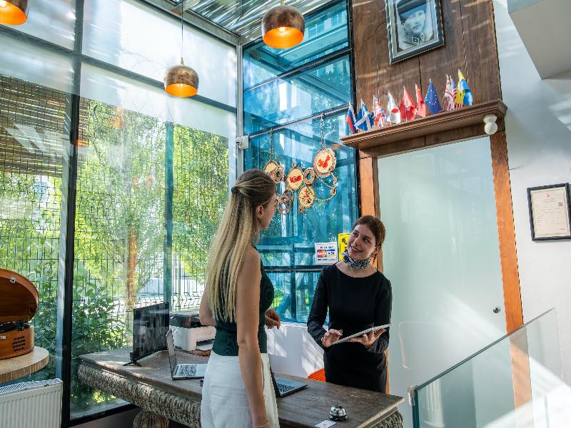 Discovery Hotel image