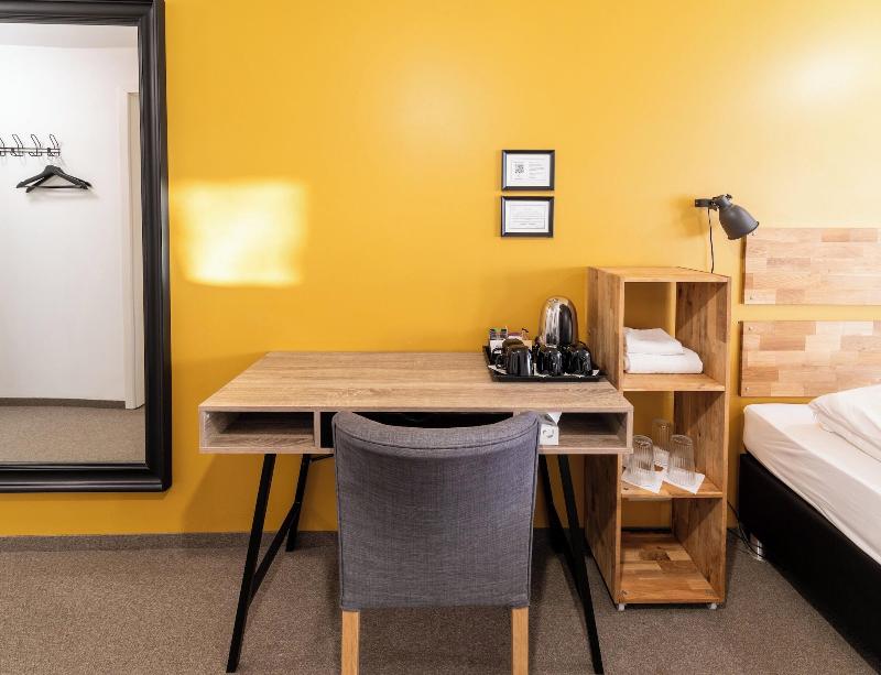 Adventure Hotel Hof image