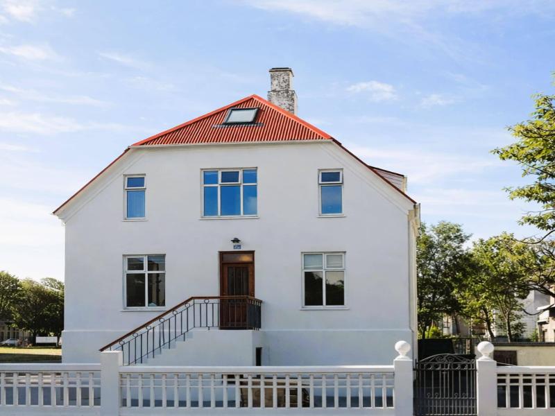 Refurinn Reykjavik Guesthouse image