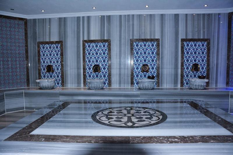 Winter City Hotel image
