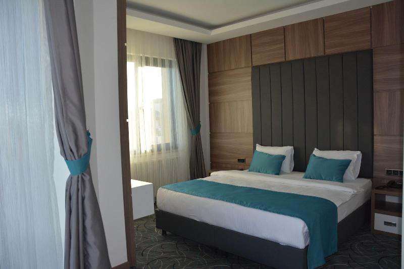 Winter City Hotel image