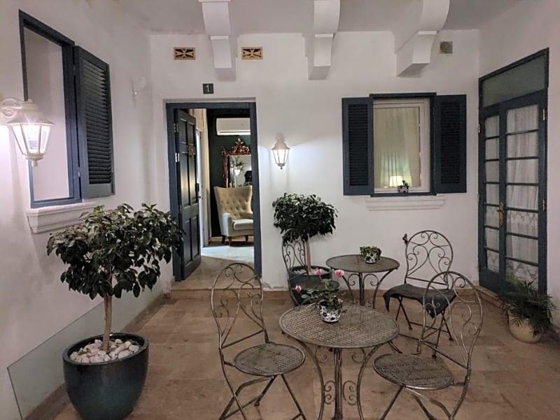 Julina Boutique Living image