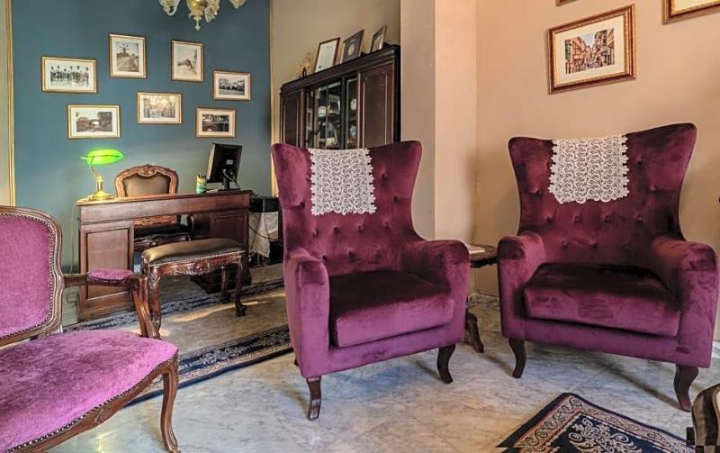 Julina Boutique Living image
