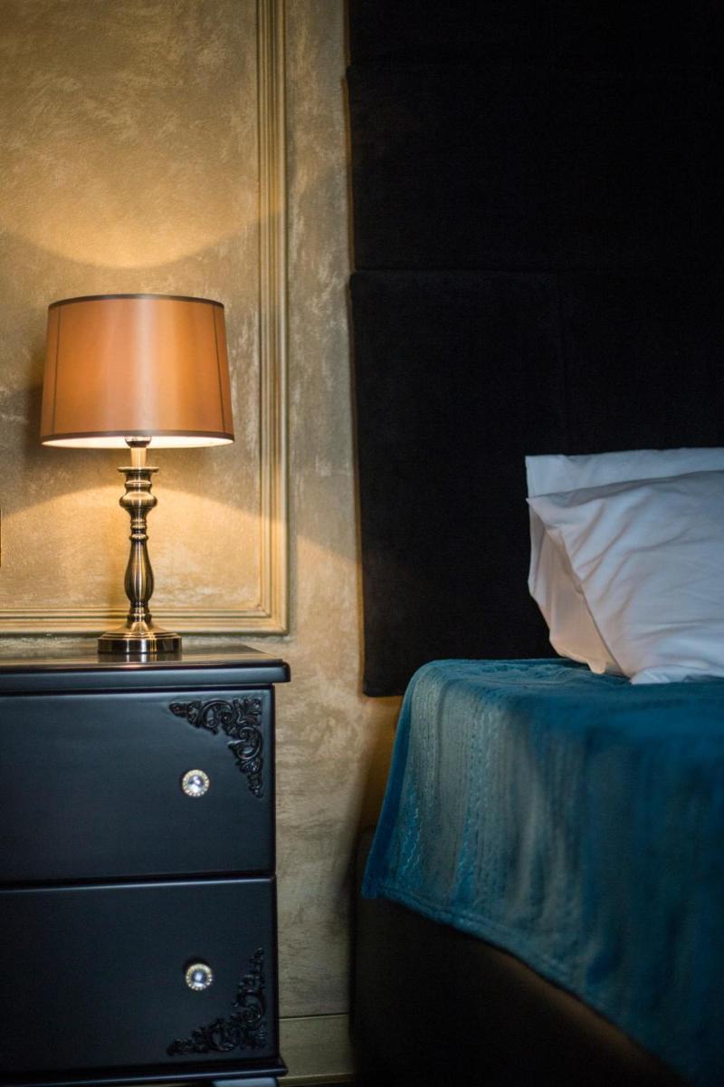 Julina Boutique Living image