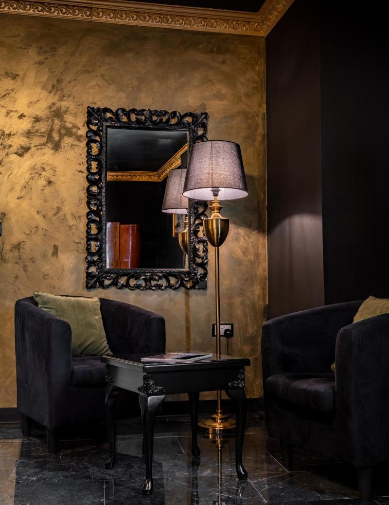 Julina Boutique Living image