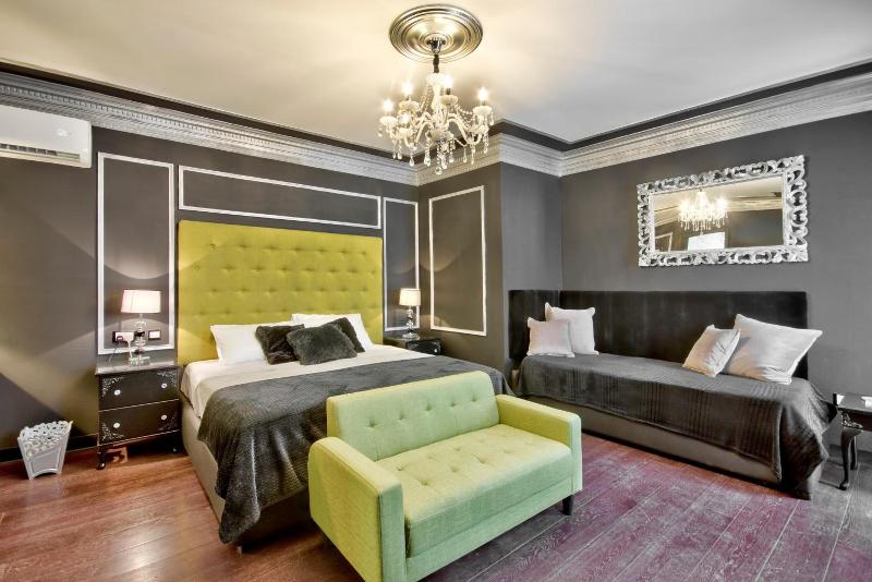 Julina Boutique Living image