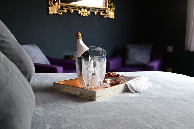 Julina Boutique Living image