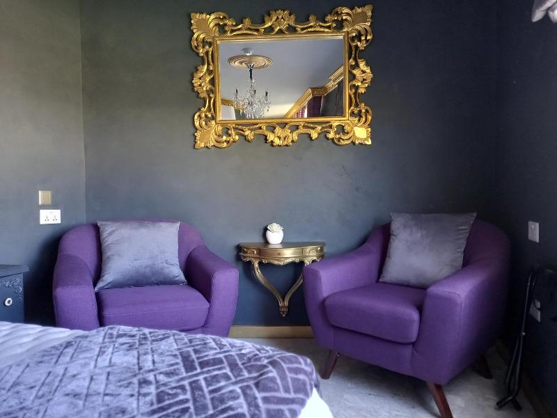 Julina Boutique Living image