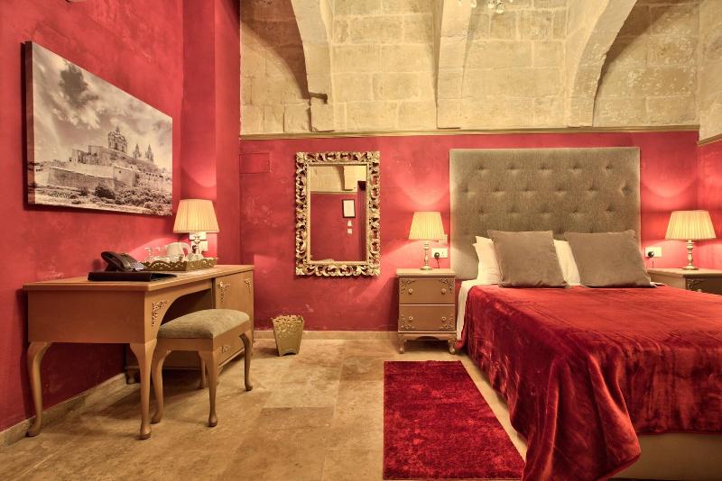 Julina Boutique Living image