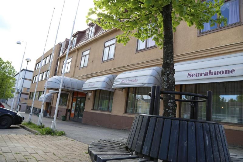 Hotelli Iisalmen Seurahuone — exterior view
