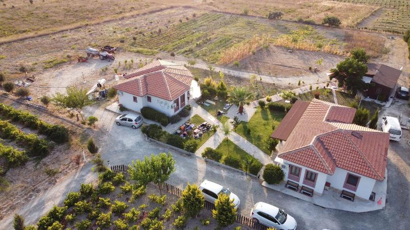 Karina Vineyard House image