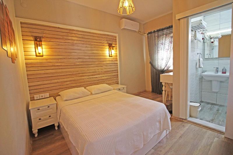 Karina Vineyard House image