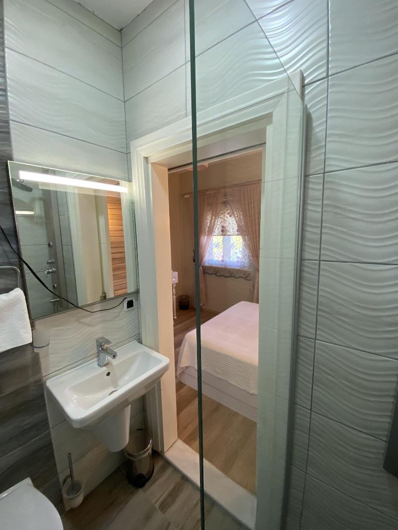 Karina Vineyard House image