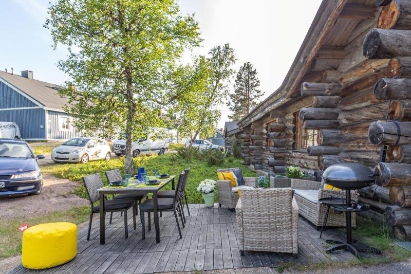 Log house Kuukkeli Teerenpesä