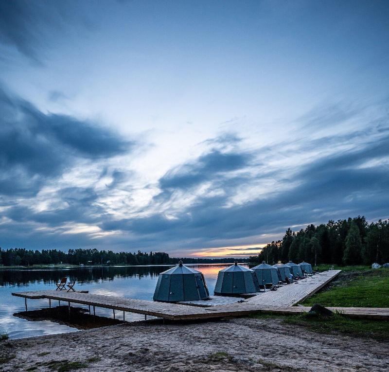 Arctic Guesthouse & Igloos