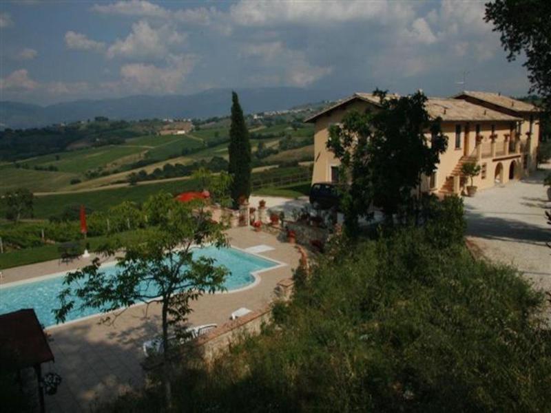 Genius Loci Country Inn image
