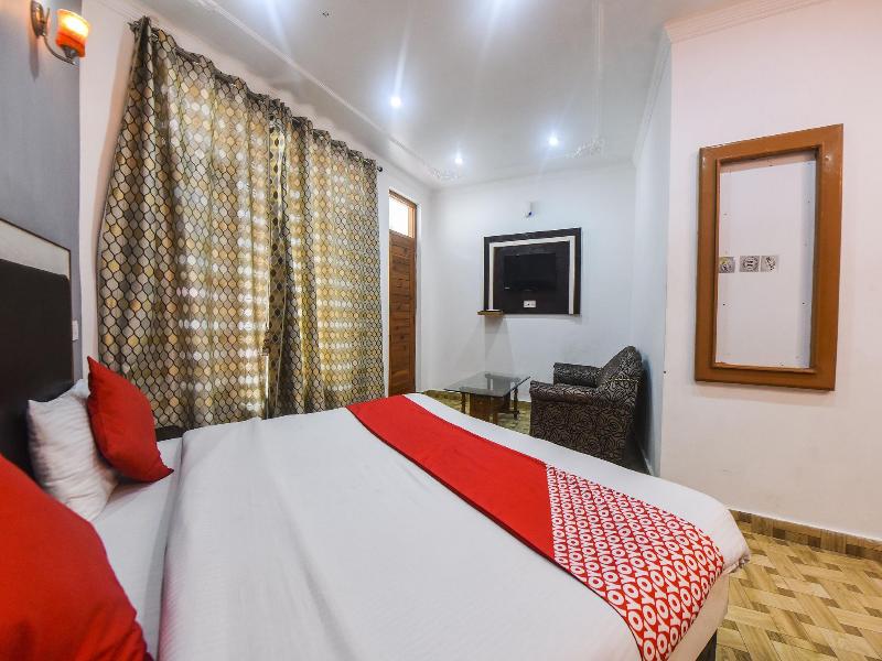 Oyo 4751 Hotel Akashdeep